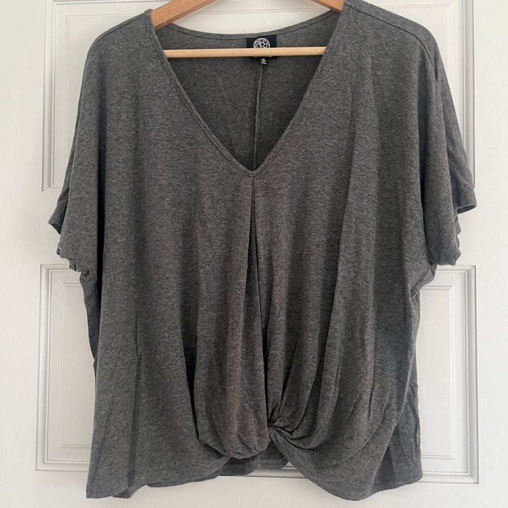 Bobeau V-Neck Tie Front Top - M